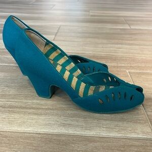 Rocket Dog Retro heels